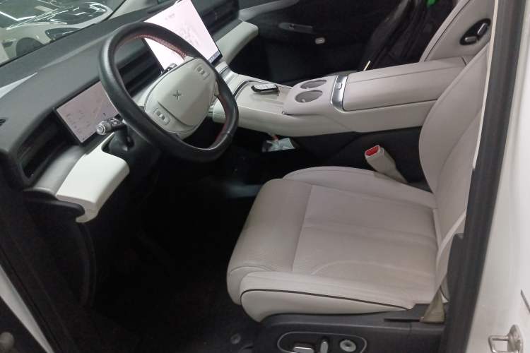 Used XPeng X9 2024 702 Ultra-Long Range Max
