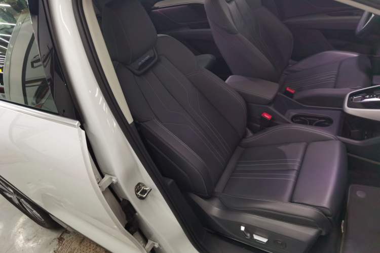 Used Audi Q5 e-tron 2023 40 e-tron Shining Edition Brocade Suit
