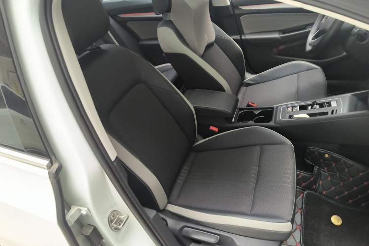 Used Volkswagen Golf 2023 280TSI DSG Pro Right Front Seat