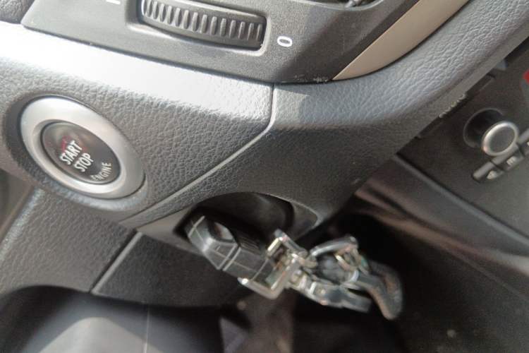 Used BMW X1 2012 sDrive18i Fashion Model Vehicle Key