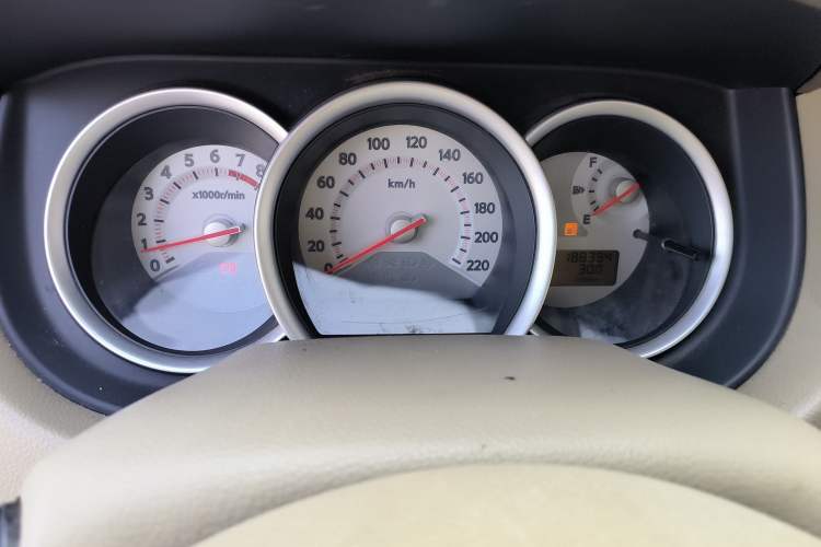 Used Nissan Tiida 2008 1.6L Automatic Fashion Edition Instrument Cluster