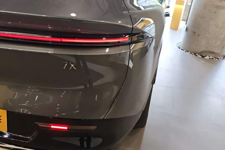 Used Zeekr 7X 2025 100 kWh Long-Range Rear-Wheel Drive with Intelligent Driving Features Exterior 3