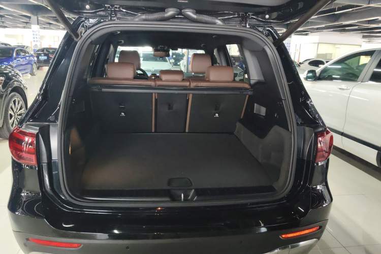 Used Mercedes-Benz GLB 2024 GLB 200 Dynamic Edition Trunk