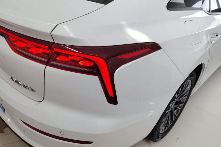 Used Bestune B70 2022 Third Generation 1.5T Automatic Enjoyment Version Right Rear Taillight