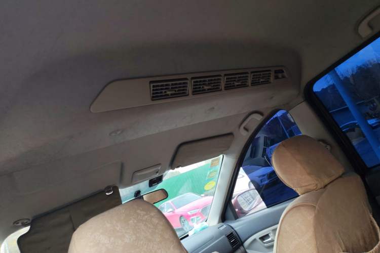 Used BAIC Weiwang M20 2014 1.5L practical type BJ415A Headliner