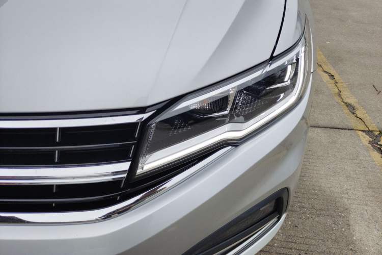 Used Volkswagen Bora 2021 1.5L Automatic Comfort Smart Connect Edition Left Front Headlight