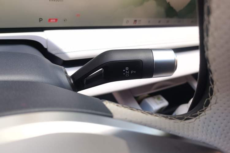 Used Geely Galaxy E8 2024 665 km Range Rear-Drive Starship Long-Range Version
