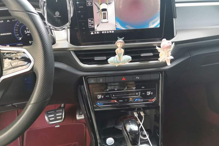 Used Volkswagen T-ROC 2023 300TSI DSG Two-Wheel-Drive Chen Guang Edition
