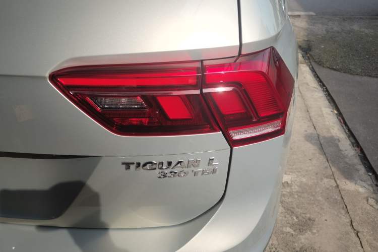 Used Volkswagen Tiguan L 2019 Updated Version 330TSI Automatic Two-Wheel Drive Panoramic Comfort Edition China VI Standard Exterior 3