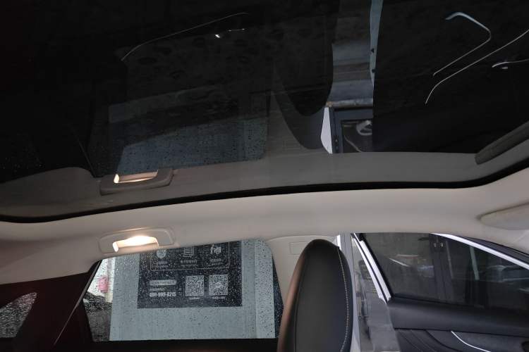 Used Venucia V DD-i 2023 110 km iE Version
