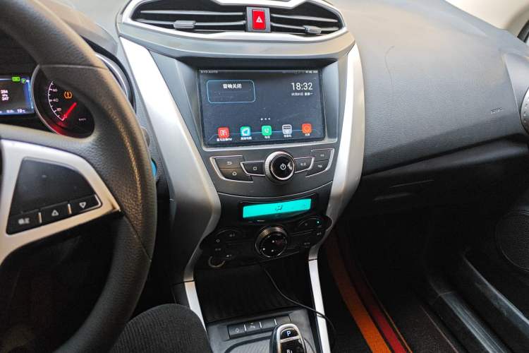 Used BYD Yuan New Energy 2018 EV360 Smart Connect Shangkoo Model Audio And AC Panel