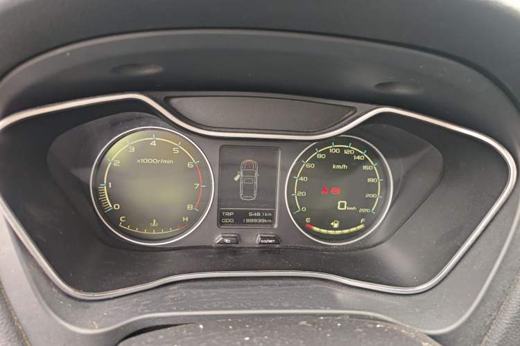 Used Geely Auto Vision X6 2016 1.8L Manual Luxury Model