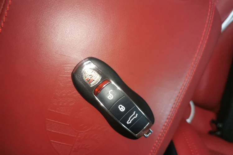Used Porsche Cayenne 2011 Cayenne 3.0T Vehicle Key