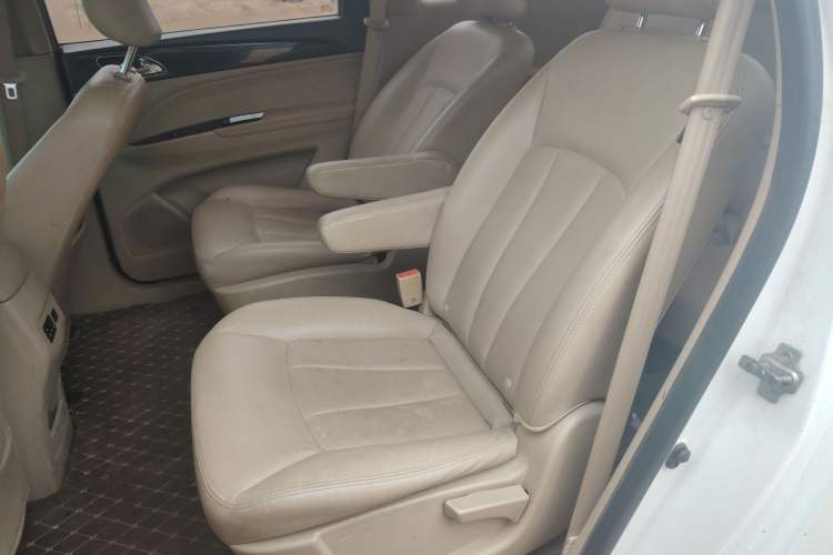 Used Baojun 730 2016 1.5T Manual Luxury Edition 7 Seats