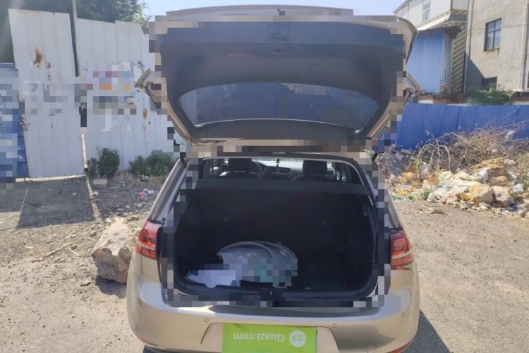 Used Volkswagen Golf 2017 230TSI Automatic Comfort Edition – Celebrating Milestone of One Million Units Trunk