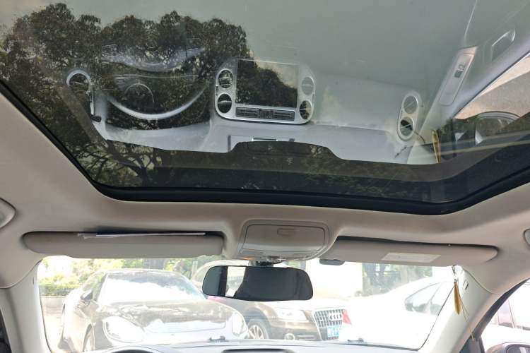 Used Volkswagen Tiguan 2015 1.8TSI Automatic Two-Wheel Drive Luxury Model