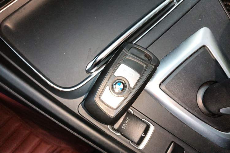 Used BMW 3 Series GT 2017 320i Sport Edition
