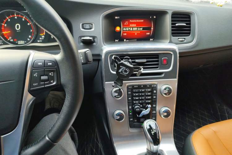 Used Volvo S60 2018 S60L T5 Intelligent Drive Progressive Edition