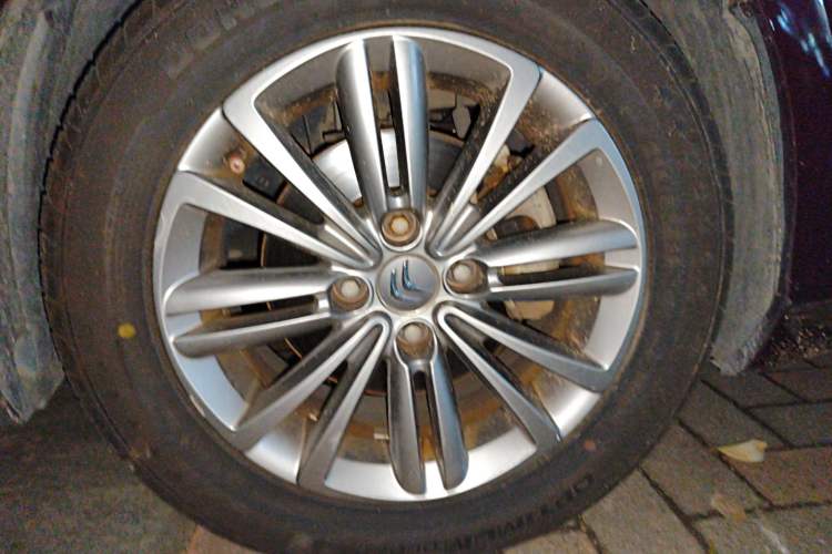 Used Citroen C4L 2015 1.2T Manual Luxury Edition
