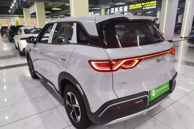 Used BYD Yuan UP 2025 Intelligent Driving Version 401 km Leading Edition