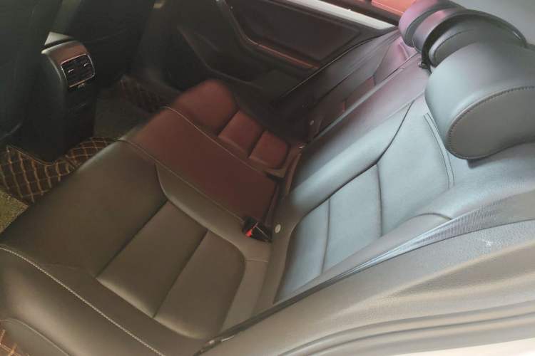 Used Volkswagen Sagitar 2017 230TSI Automatic Comfort Version
