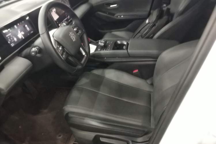 Used BYD Qin L 2025 DM-i Smart Drive 80KM Leading Model Left Front Seat