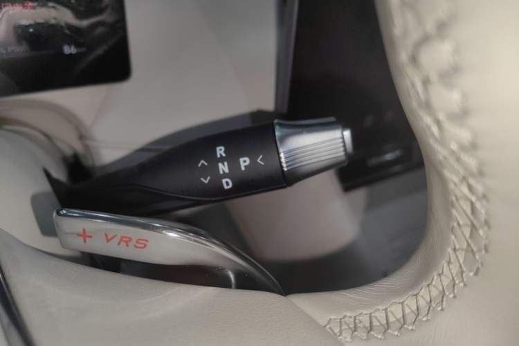 Used VOYAH FREE 2025 Model FREE+ Four-Wheel-Drive Qiankun Edition Gear Lever