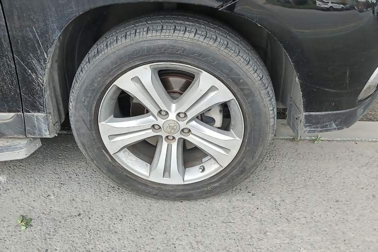 Used Toyota Highlander 2012 2.7L Two-Wheel Drive 7-Seater Luxury Edition
