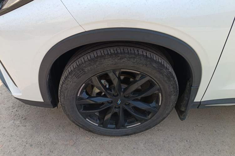 Used CHANGAN OSHAN X5 PLUS 2023 1.5T DCT Excellence Edition Left Front Wheel Hub