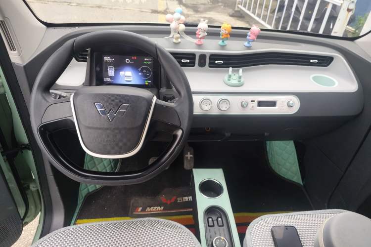 Used Wuling Hongguang MINIEV 2021 Macaron Premium Model – Lithium Iron Phosphate Audio And AC Panel