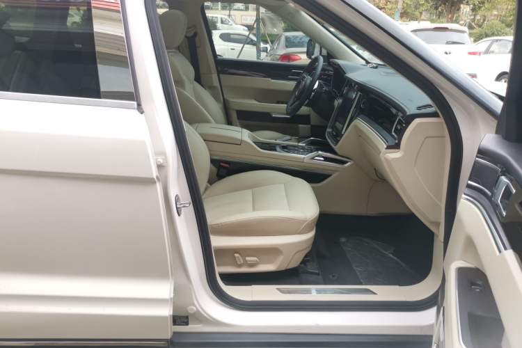 Used Zotye T700 2017 1.8T Dual-Clutch Prestige Model