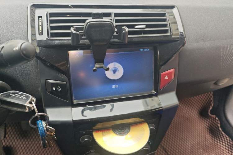 Used Citroen C-Quatre 2013 1.6L Manual Prestige CNG Model Audio And AC Panel