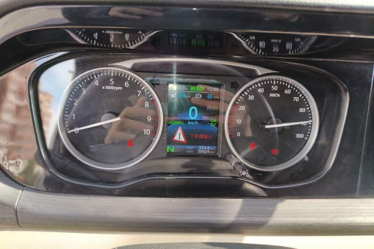 Used CHANGAN KUAYUE Xing V7 EV 2022 Standard Model 240 km Instrument Cluster
