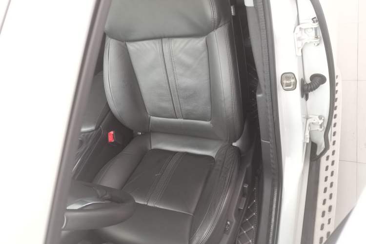 Used Peugeot 3008 2015 1.6THP Automatic Prestige Edition Left Front Seat