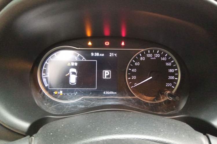 Used Nissan Kicks 2018 1.5L CVT Smart Connect Luxury Edition
