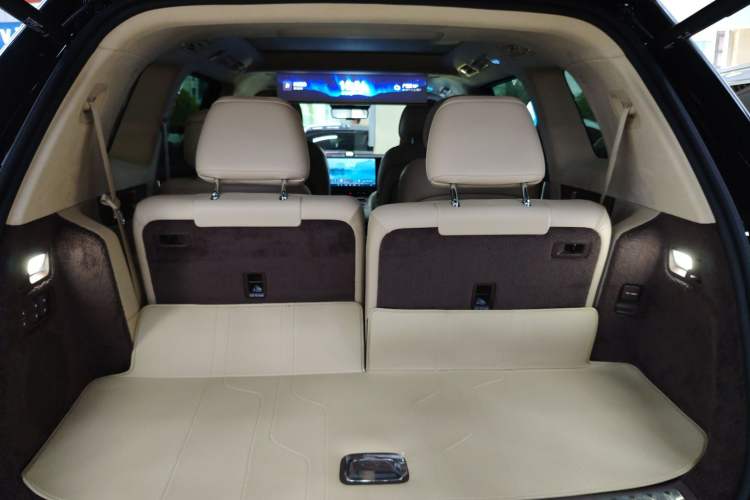 Used Hima AITO M9 2025 Extended-Range Ultra Version 52 kWh 6-Seater Trunk