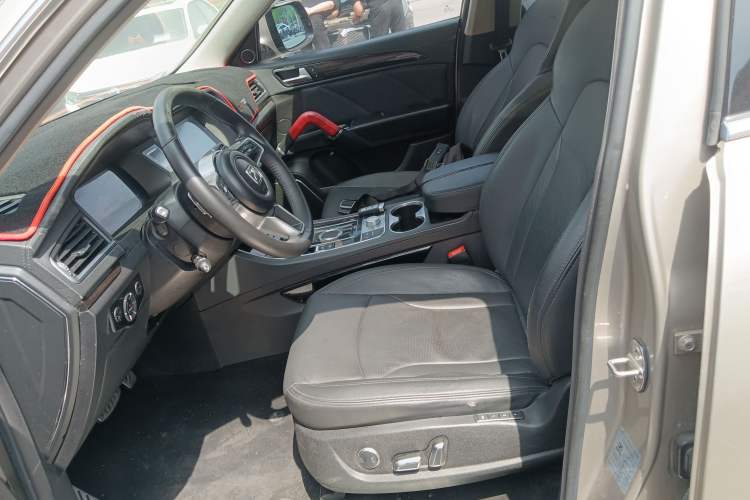 Used Zotye T600 2016 Sport Edition 2.0T DCT Prestige Model Left Front Seat