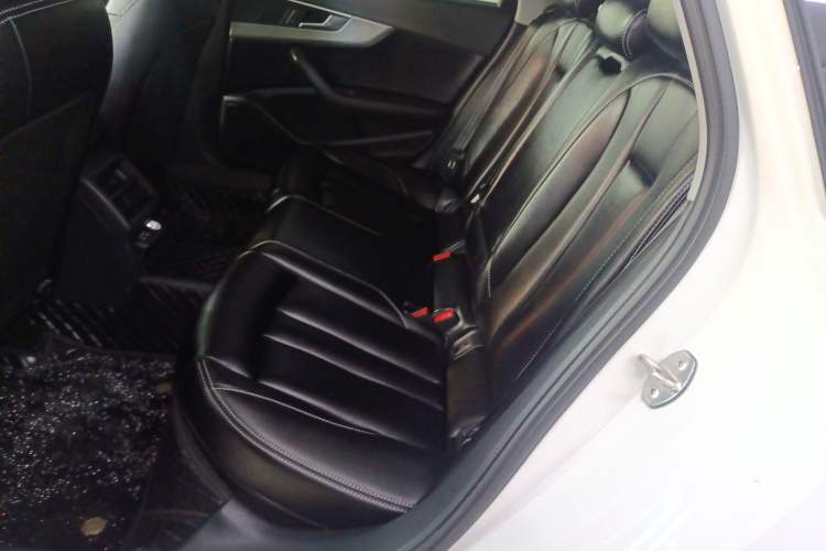 Used Audi A4L 2019 40 TFSI Ambition Version China V