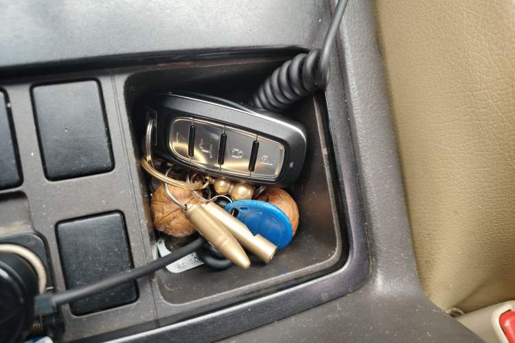 Used Toyota Prado 2015 2.7L TXL Middle East Version
