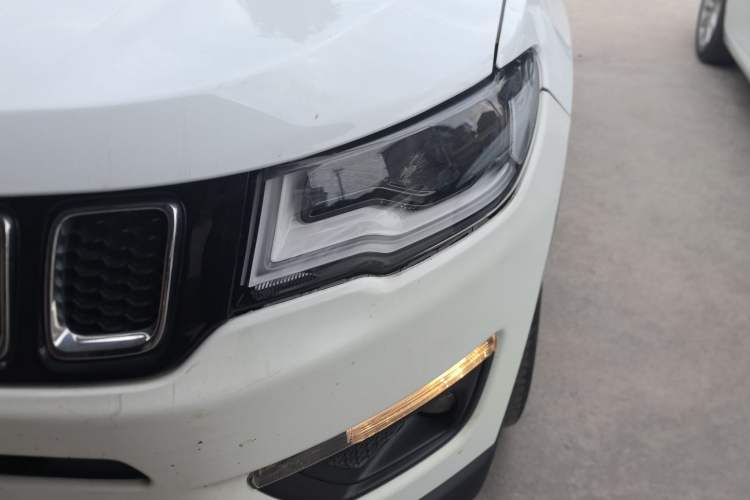 Used Jeep Compass 2017 200T Automatic Enjoyment Version
