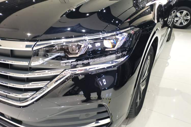 Used Volkswagen Viloran 2024 380TSI Luxury Edition