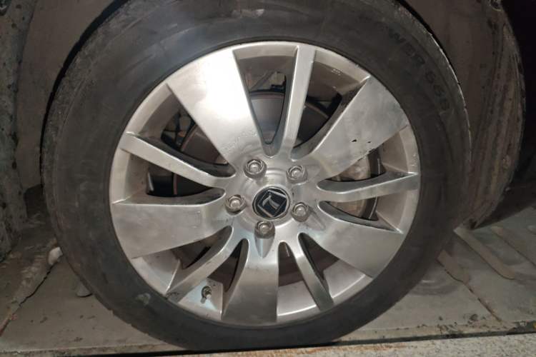 Used Luxgen MASTER CEO 2013 2.2T Executive Edition
