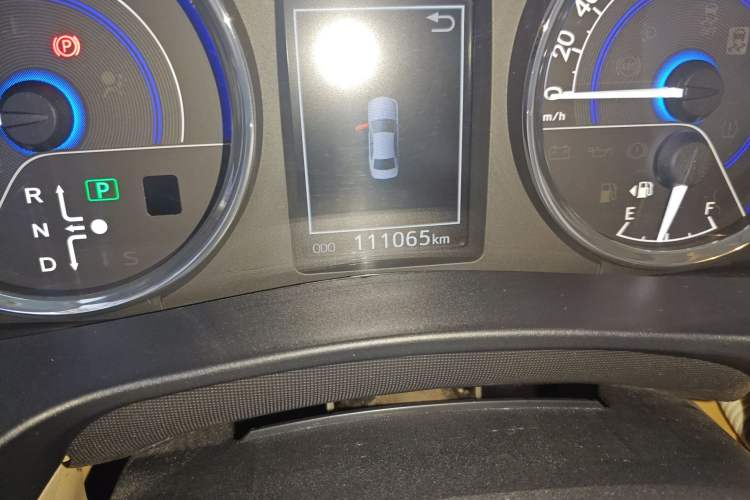 Used Toyota Corolla 2016 Dual-Engine 1.8L E-CVT Elite Edition