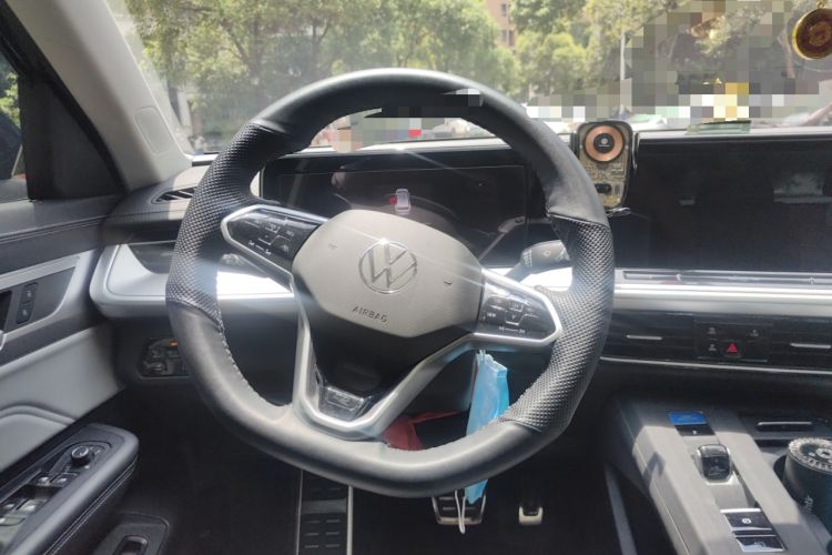 Used Volkswagen Tavendor 2024 380TSI All-Wheel Drive R-Line Cruise Edition