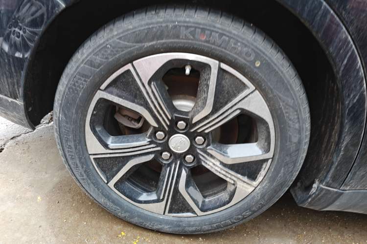 Used Hongqi E-QM5 2021 Online Booking Charging Basic Edition 5 Seats