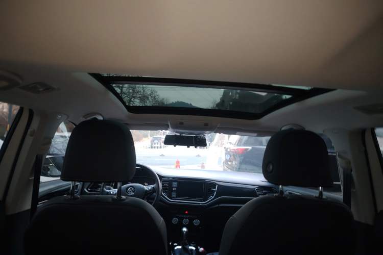 Used Volkswagen T-ROC 2020 280TSI DSG Two-Wheel Drive Comfort Version
