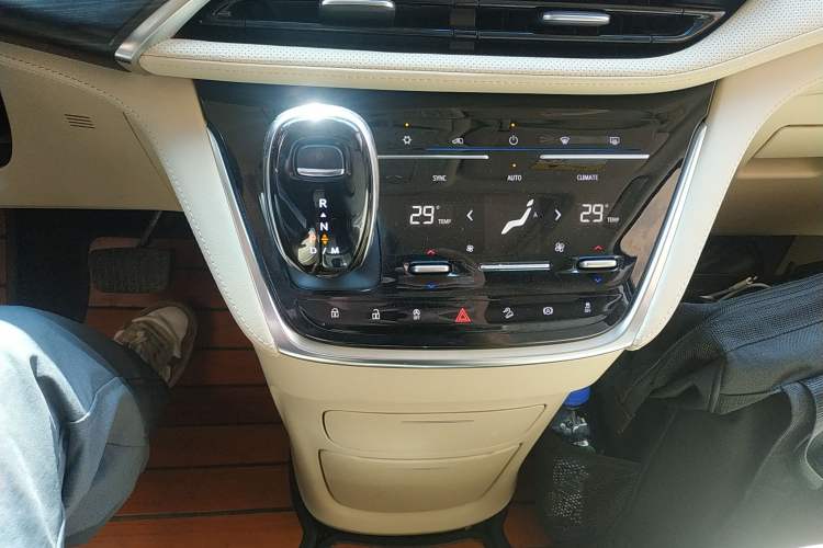 Used Buick GL8 2023 ES Lu Zun Luxury Model