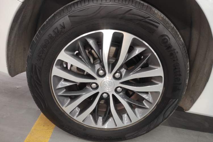 Used Buick GL8 2022 ES Landtrek 653T Luxury Edition
