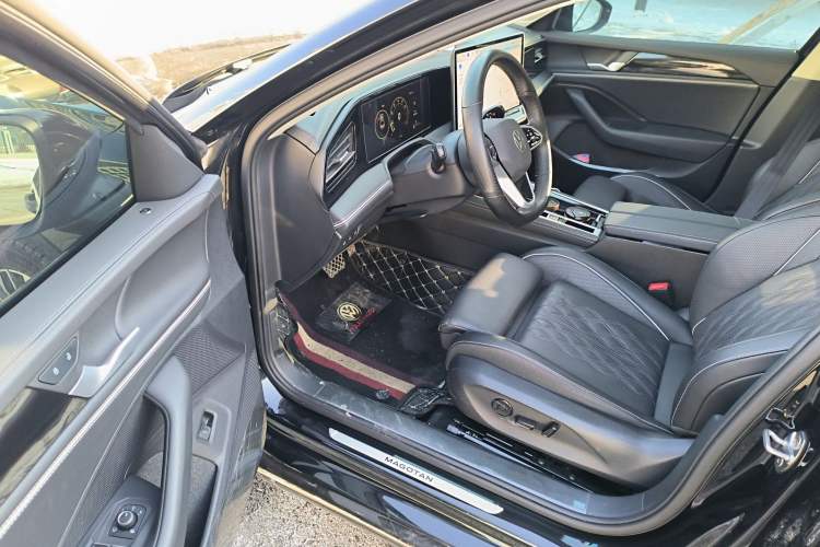 Used Volkswagen Magotan 2024 380TSI DSG Prestige Edition DaMai Package