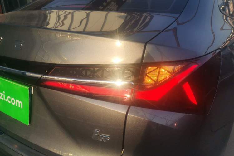 Used Roewe i5 2023 1.5L Manual Comfort Edition
